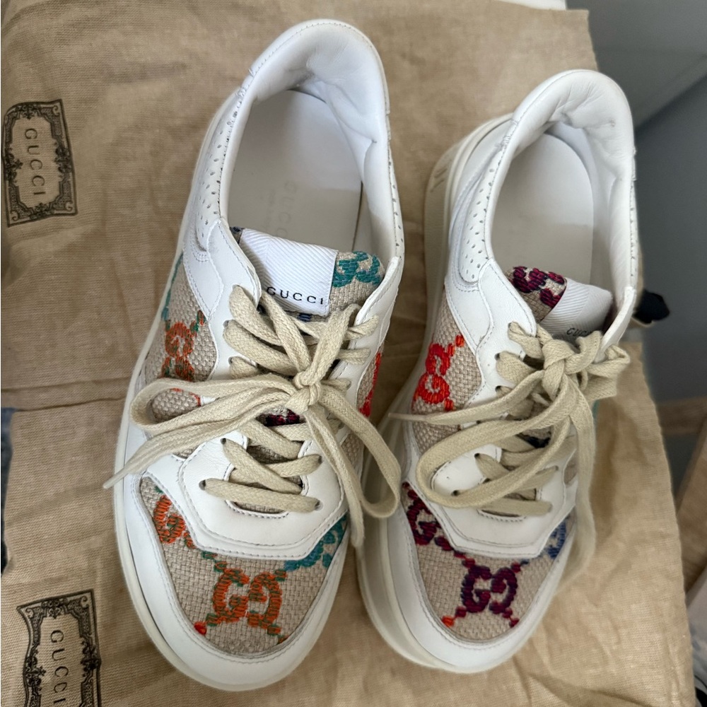 White Sneakers With Distinctive Pattern - image 6